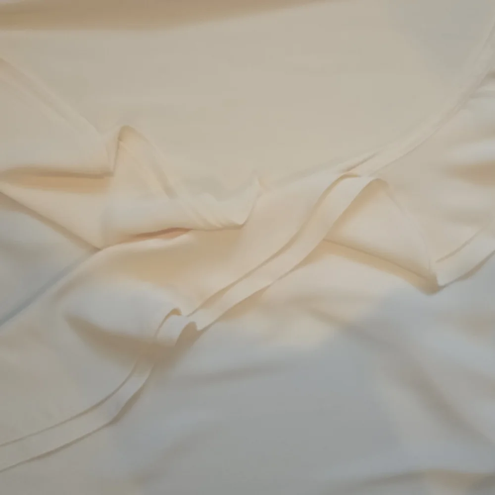 White House Black Market Light Yellow Blouse - Picture 3 of 3